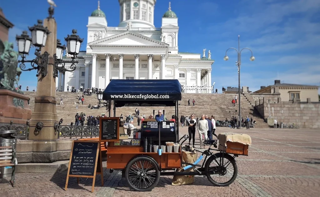 Kawiarnia rowerowa w centrum miasta przy największych atrakcjach turystycznych